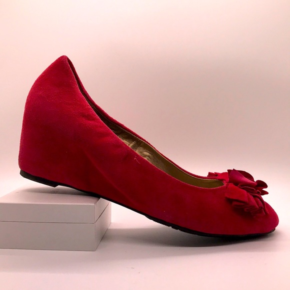 “Me Too” Women’s Slip On Wedge Shoes - Picture 1 of 11